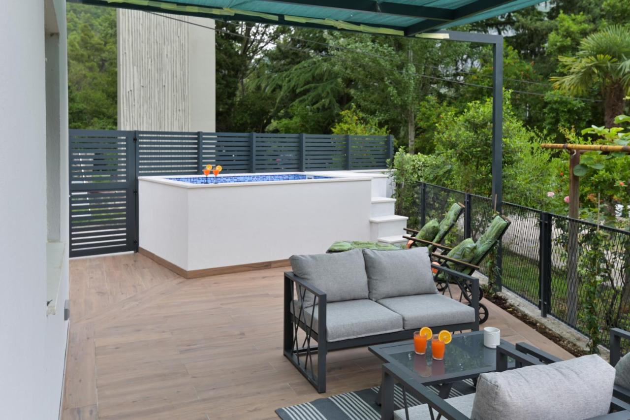 Holiday Home Greystone Omiš Esterno foto