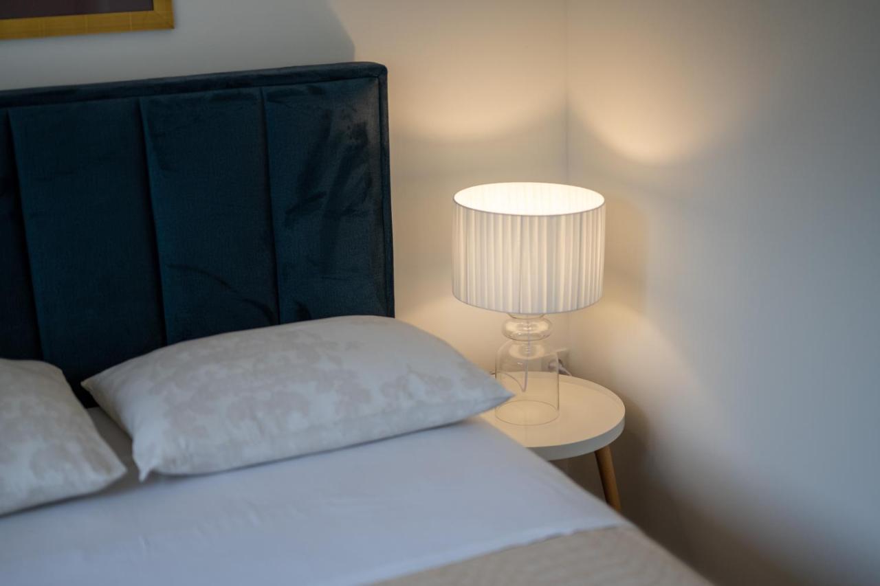 Holiday Home Greystone Omiš Esterno foto